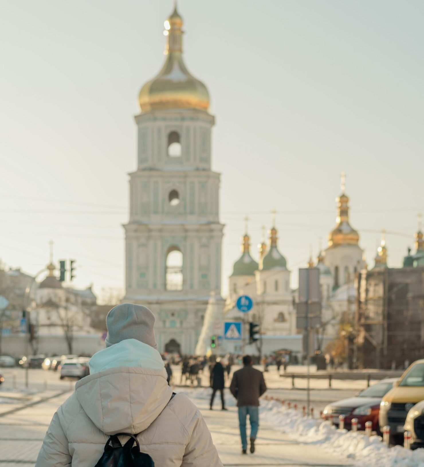 Ukrainians at Home Show Lower Desire to Emigrate Permanently and Stronger Expectations of Recovery